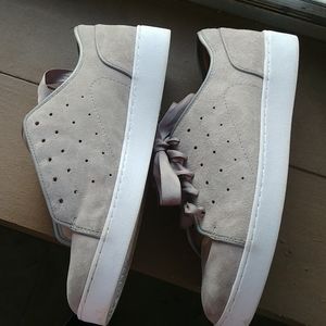 Vionic, Gray, Suede, real leather, women's Sz 9, waterproof treated, worn once